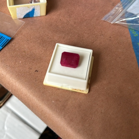 Bermese ruby - Picture 2 of 3